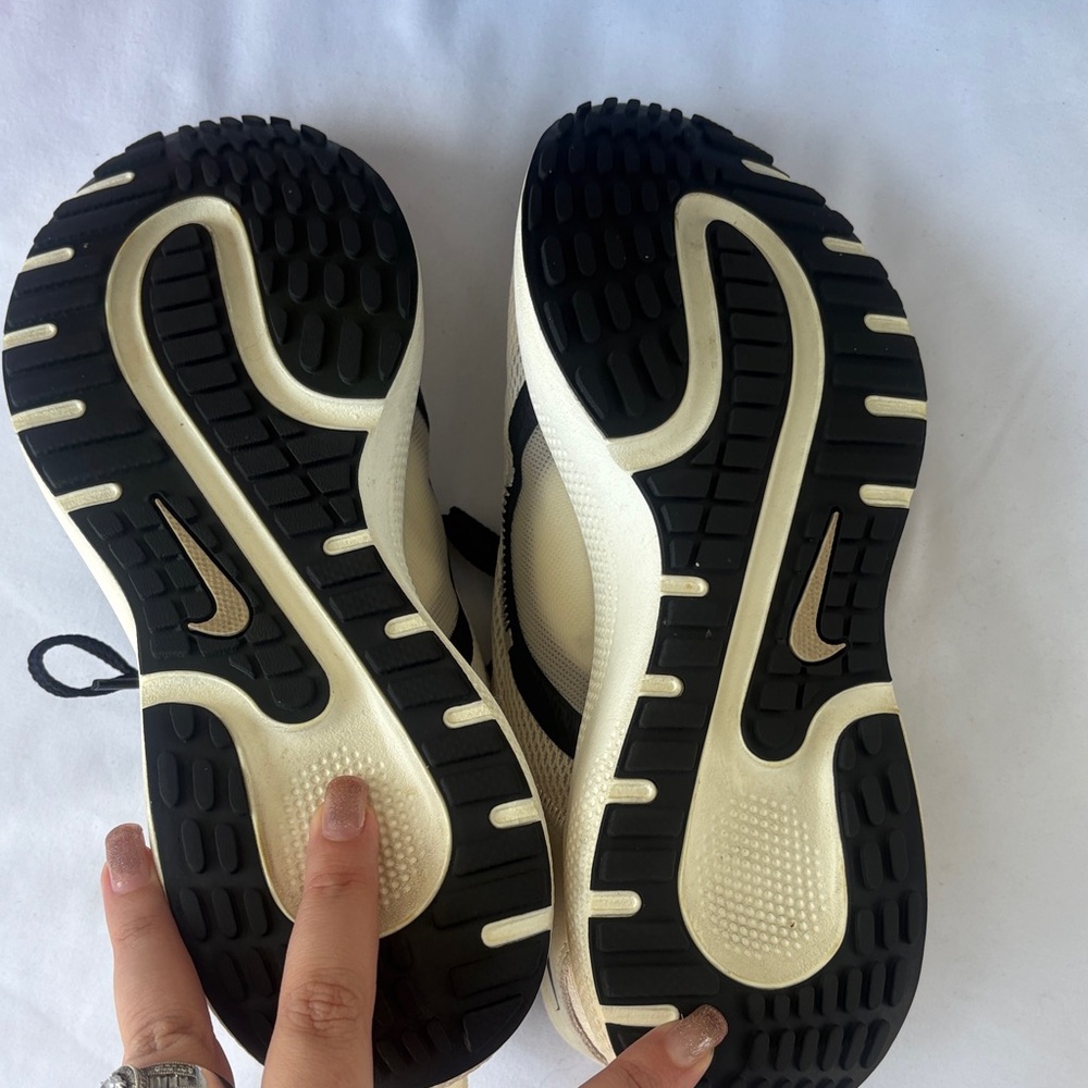 Nike Cream & Black Mesh Running Shoes - Picture 7 of 9